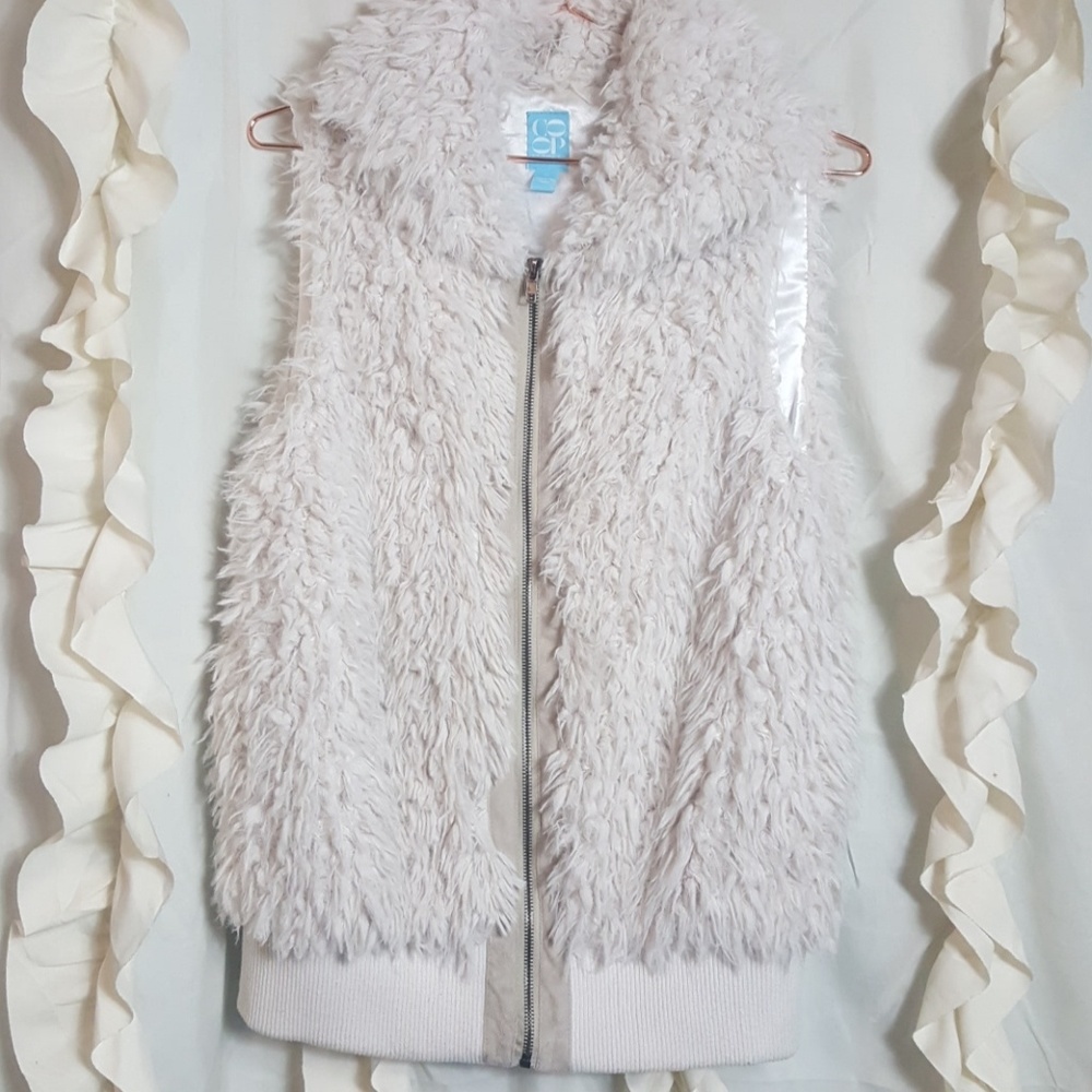COPY - CO-OP Barneys NY soft faux fur zip up vest cream